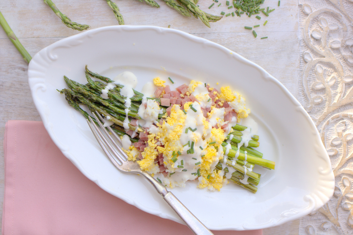 Asparagus Cobb Salad