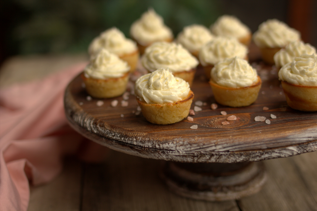 Vanilla bean mini cupcakes