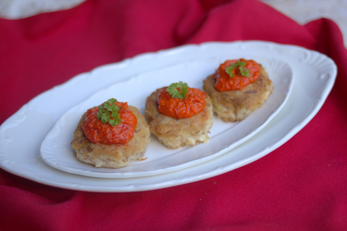 Crab Cakes with Red Pepper Sauce