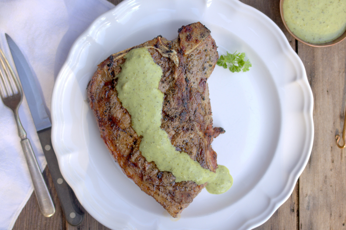 Grilled T-bone with Avocado Ranch Sauce