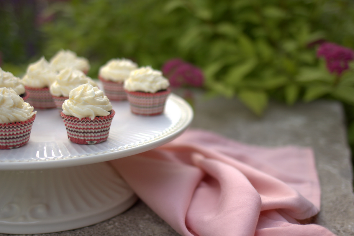 Mini Chocolate raspberry cupcakes
